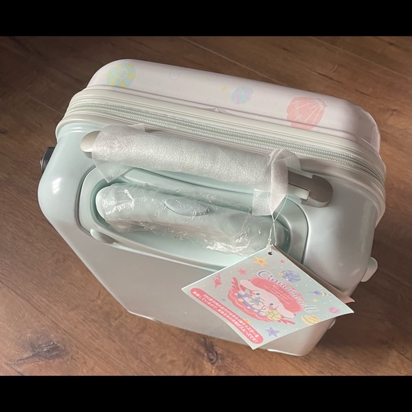 CINNAMOROLL-VERY RARE Medium Hard Side Suitcase - Picture 10 of 15